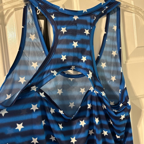 Mizuno Blue stripe with white stars Racerback ladies tank.  NWT, size large. - Picture 4 of 4
